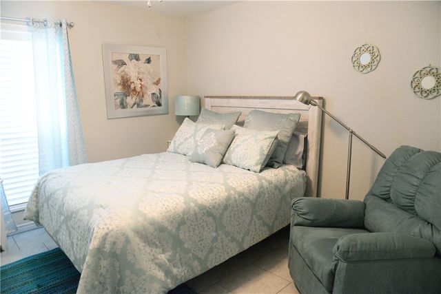 2210 Quail Hollow, Bryan, TX 77802