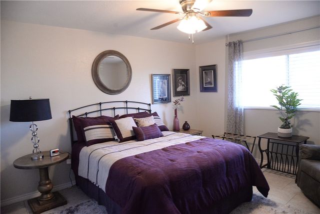 2210 Quail Hollow, Bryan, TX 77802