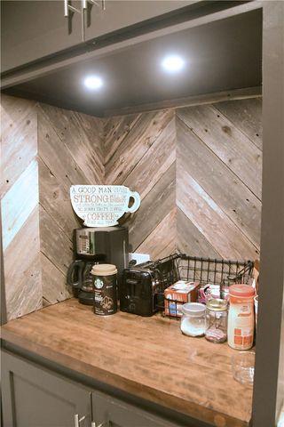 2210 Quail Hollow, Bryan, TX 77802