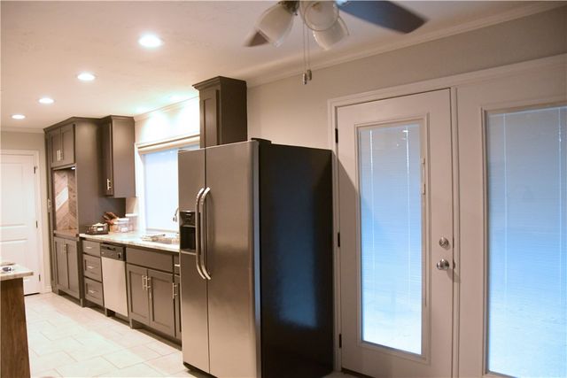 2210 Quail Hollow, Bryan, TX 77802