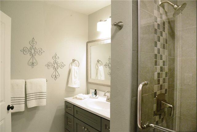 2210 Quail Hollow, Bryan, TX 77802