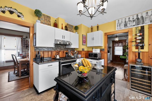 9 Pearl Street, Plymouth, CT 06786