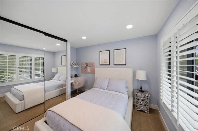25 Canyon Island, Newport Beach, CA 92660