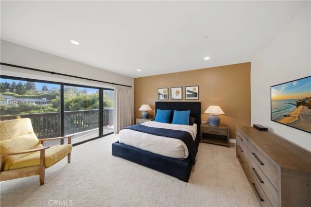 25 Canyon Island, Newport Beach, CA 92660