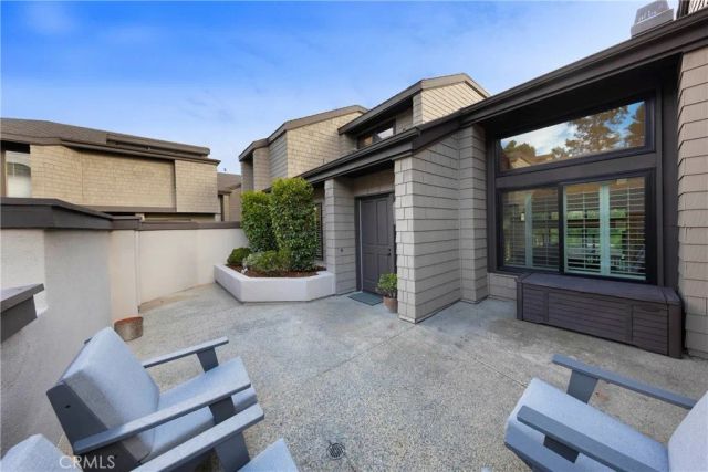 25 Canyon Island, Newport Beach, CA 92660