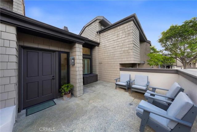 25 Canyon Island, Newport Beach, CA 92660