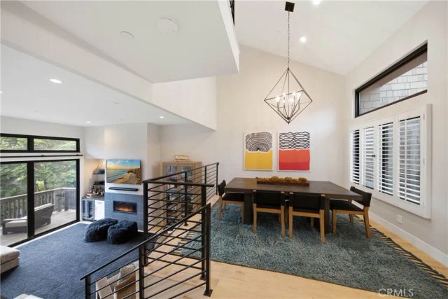 25 Canyon Island, Newport Beach, CA 92660