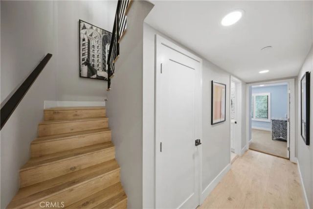 25 Canyon Island, Newport Beach, CA 92660