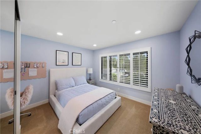 25 Canyon Island, Newport Beach, CA 92660