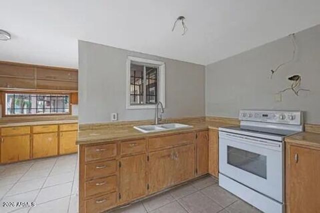 746 W COOLIDGE Street, Phoenix, AZ 85013
