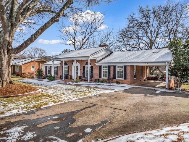 522 Country Club Circle, Shelby, NC 28150