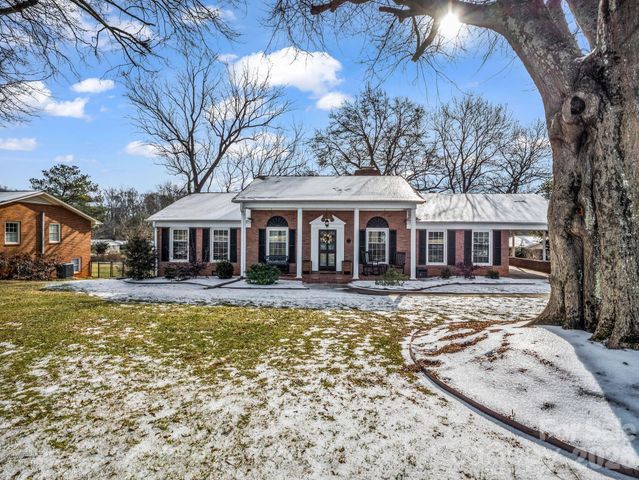 522 Country Club Circle, Shelby, NC 28150