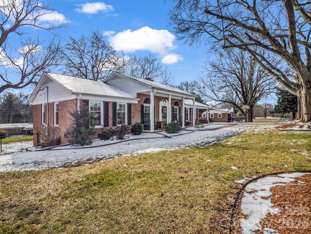 522 Country Club Circle, Shelby, NC 28150