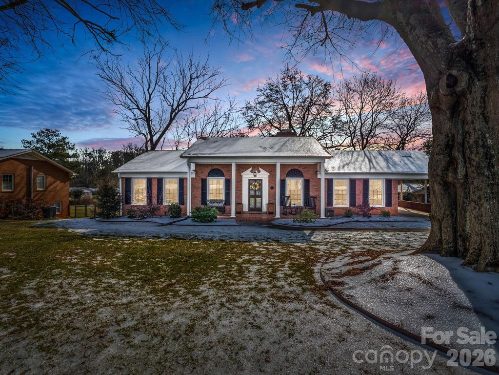 522 Country Club Circle, Shelby, NC 28150