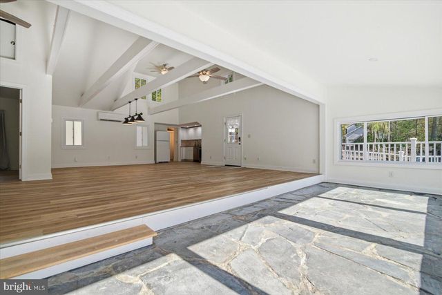 563 PENSYL CREEK RD, Stroudsburg, PA 18360