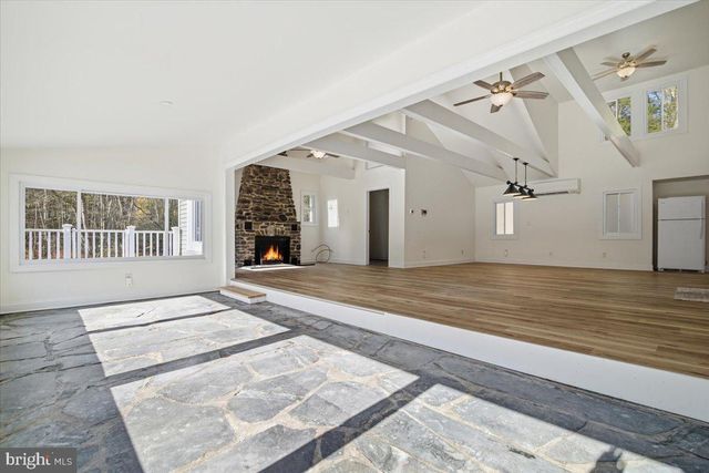 563 PENSYL CREEK RD, Stroudsburg, PA 18360