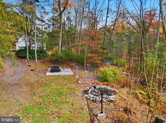 563 PENSYL CREEK RD, Stroudsburg, PA 18360