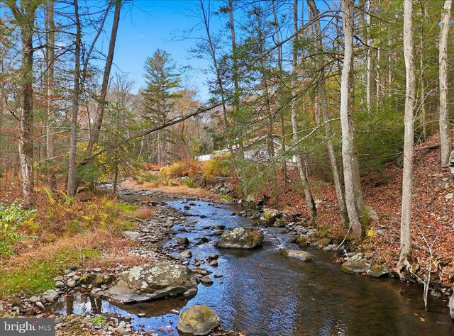 563 PENSYL CREEK RD, Stroudsburg, PA 18360