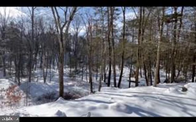 563 PENSYL CREEK RD, Stroudsburg, PA 18360