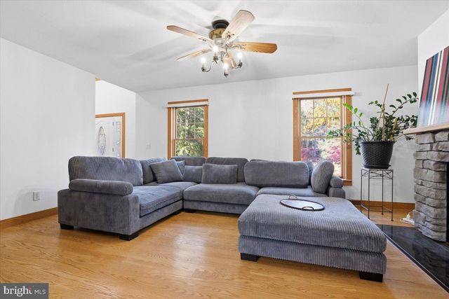 563 PENSYL CREEK RD, Stroudsburg, PA 18360