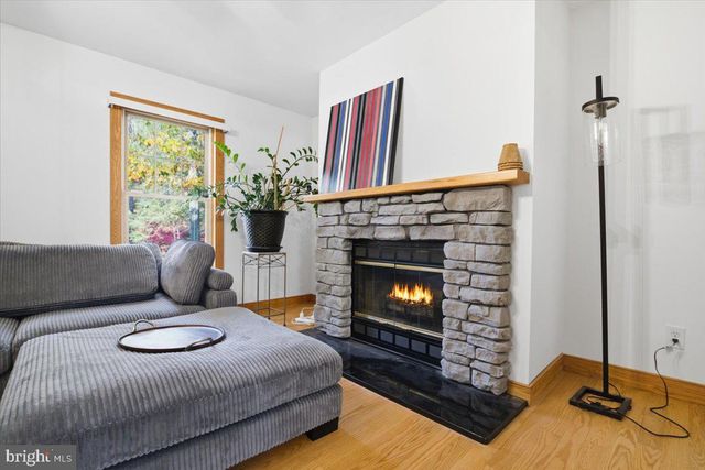 563 PENSYL CREEK RD, Stroudsburg, PA 18360