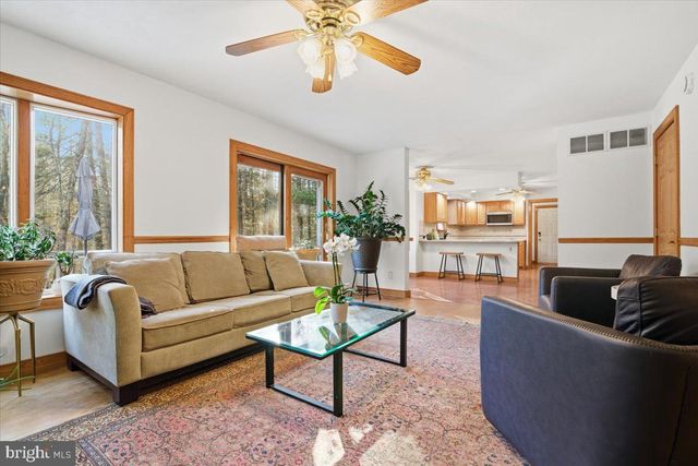 563 PENSYL CREEK RD, Stroudsburg, PA 18360