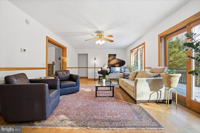 563 PENSYL CREEK RD, Stroudsburg, PA 18360