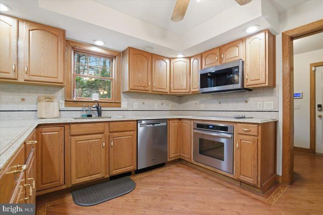 563 PENSYL CREEK RD, Stroudsburg, PA 18360