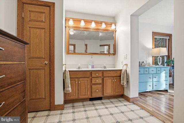 563 PENSYL CREEK RD, Stroudsburg, PA 18360