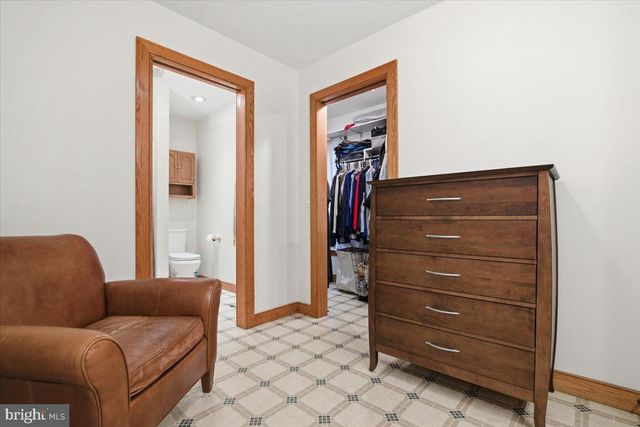 563 PENSYL CREEK RD, Stroudsburg, PA 18360