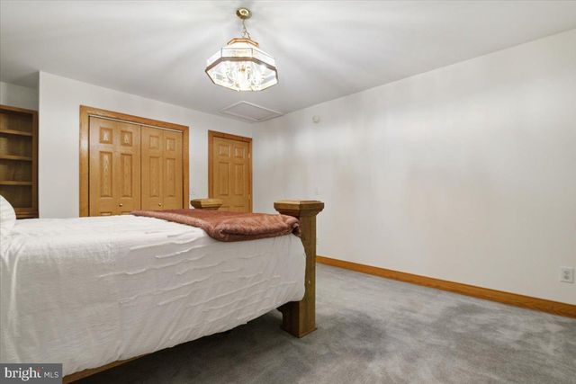 563 PENSYL CREEK RD, Stroudsburg, PA 18360