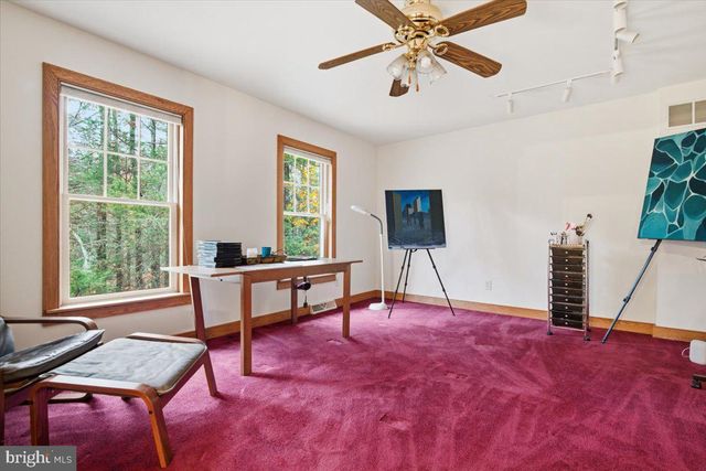 563 PENSYL CREEK RD, Stroudsburg, PA 18360