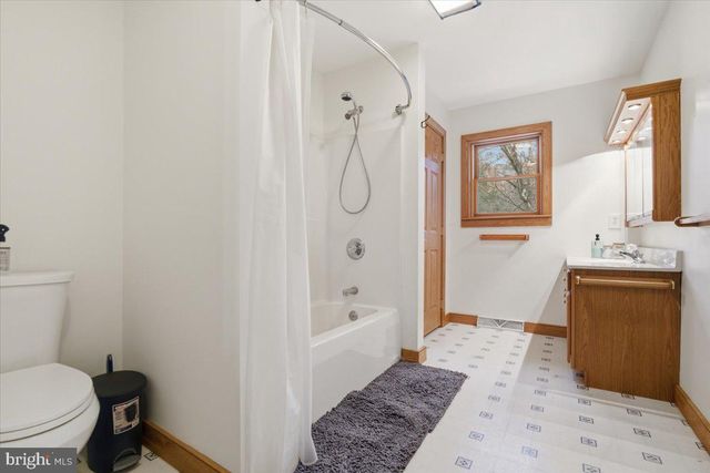 563 PENSYL CREEK RD, Stroudsburg, PA 18360