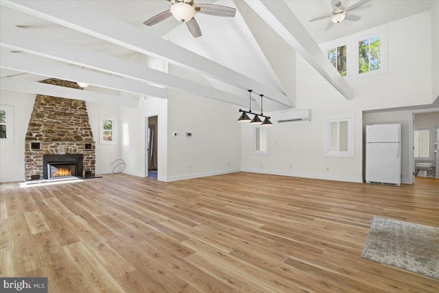 563 PENSYL CREEK RD, Stroudsburg, PA 18360