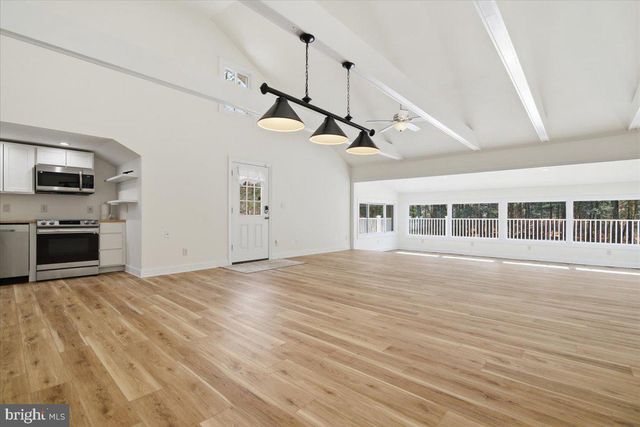 563 PENSYL CREEK RD, Stroudsburg, PA 18360