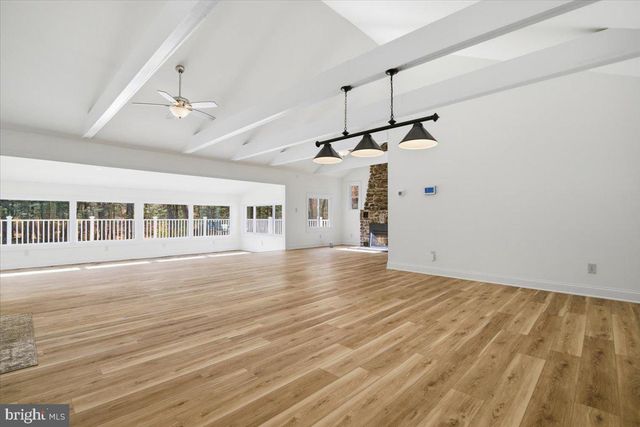 563 PENSYL CREEK RD, Stroudsburg, PA 18360