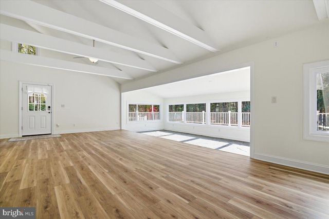 563 PENSYL CREEK RD, Stroudsburg, PA 18360