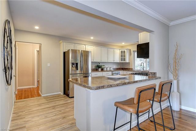 2385 S Wolfsnare DR, Virginia Beach, VA 23454