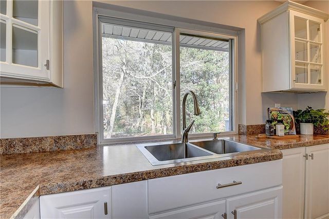 2385 S Wolfsnare DR, Virginia Beach, VA 23454