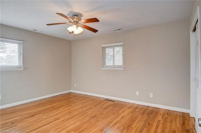 2385 S Wolfsnare DR, Virginia Beach, VA 23454