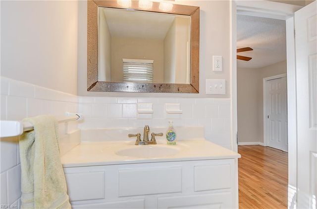 2385 S Wolfsnare DR, Virginia Beach, VA 23454