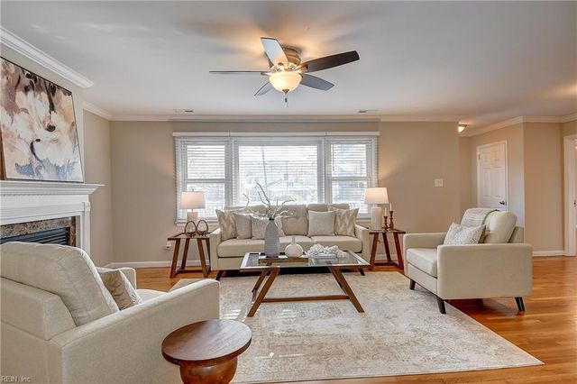 2385 S Wolfsnare DR, Virginia Beach, VA 23454