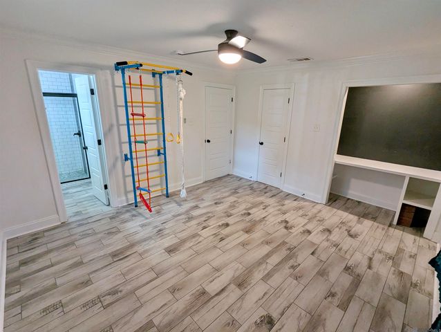 658 Lakeview Dr, Denham Springs, LA 70726
