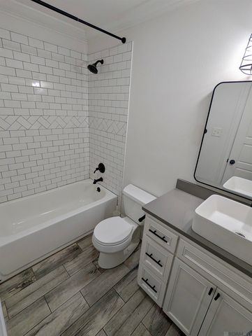 658 Lakeview Dr, Denham Springs, LA 70726