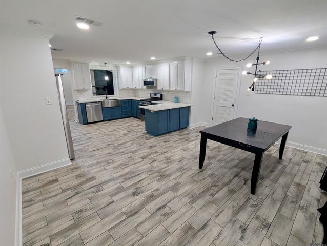 658 Lakeview Dr, Denham Springs, LA 70726