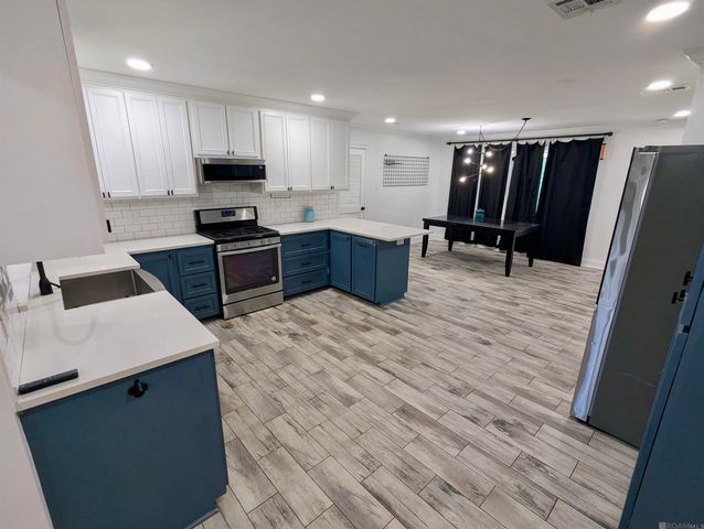 658 Lakeview Dr, Denham Springs, LA 70726