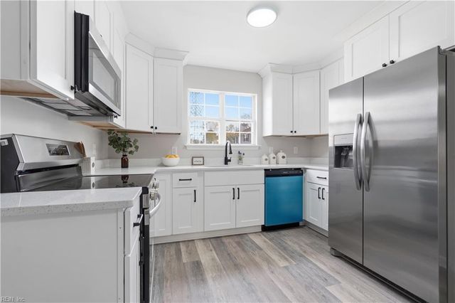 834 Huntly CT, Chesapeake, VA 23320