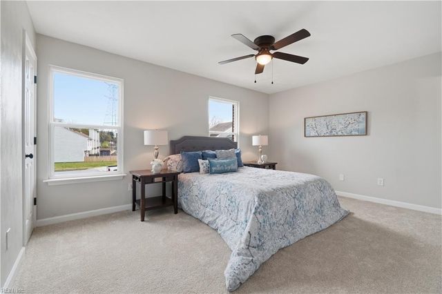 834 Huntly CT, Chesapeake, VA 23320