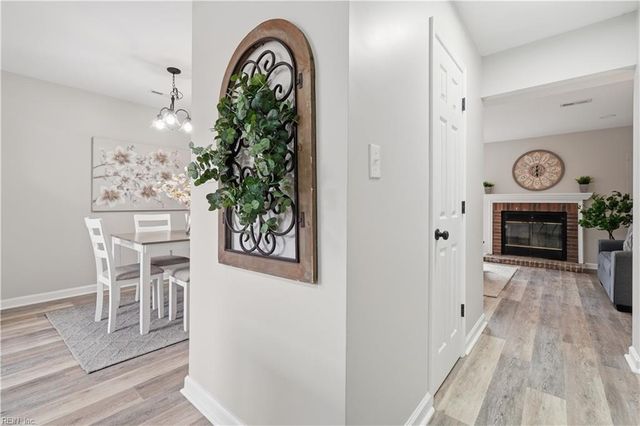 834 Huntly CT, Chesapeake, VA 23320