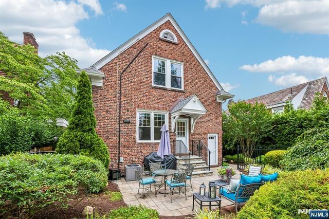 293 Euclid Avenue, Hackensack, NJ 07601